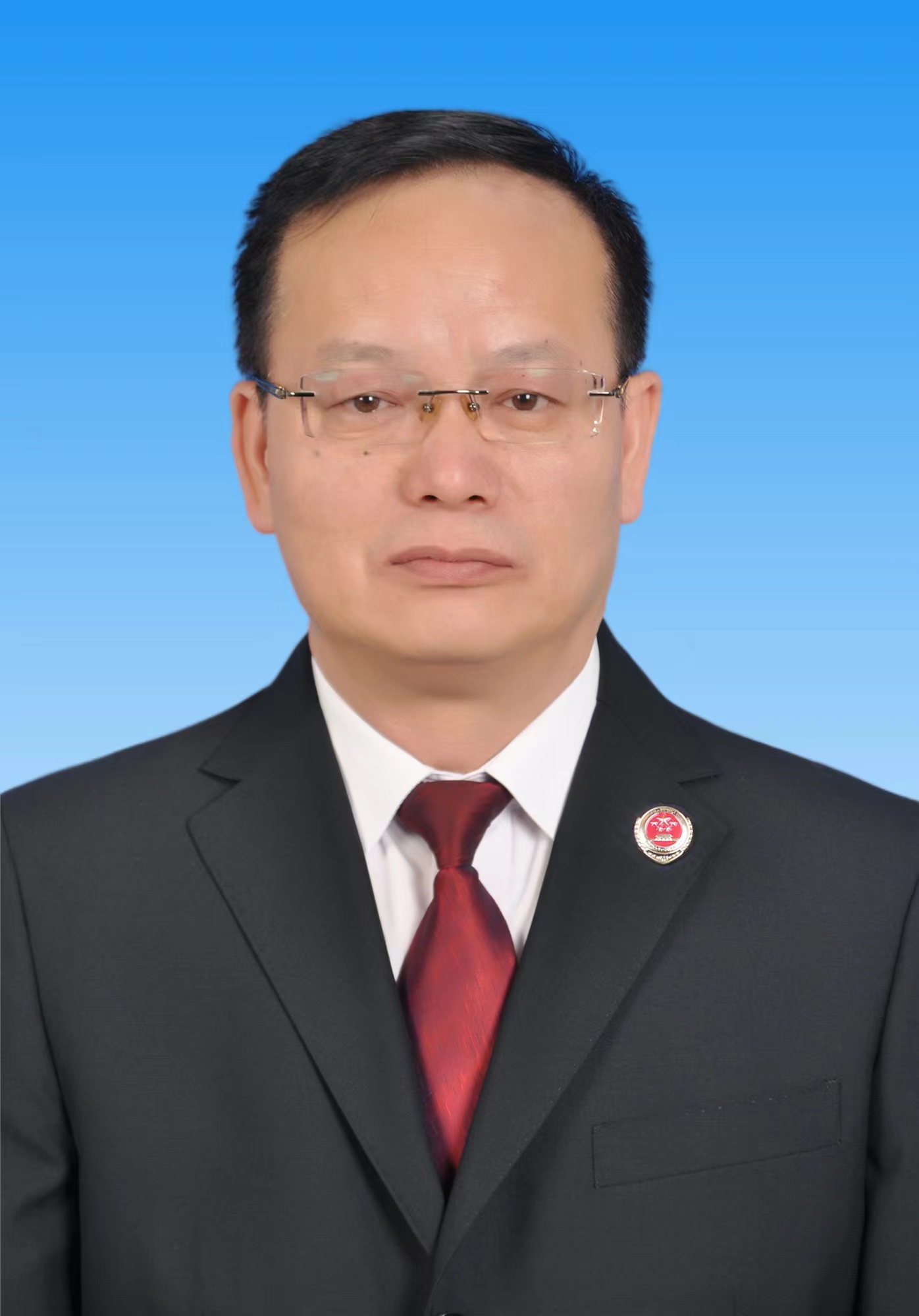 韦树飞蓝白渐变.jpg